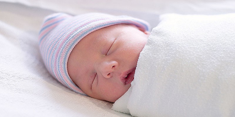 چرا سینه نوزاد خس خس می کند؟